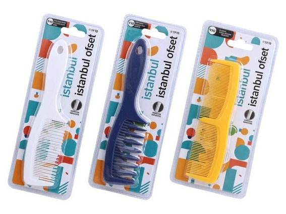 Termo laklı karton örneği (kabartma lak detaylı, koyu zemin)